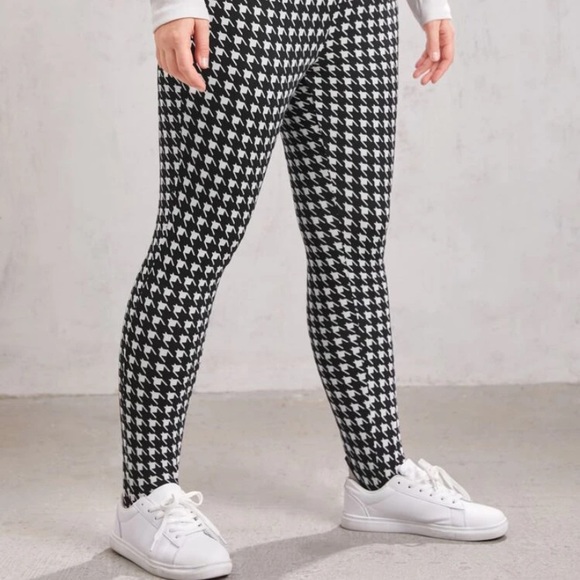 Plus..Houndstooth stirrups - Picture 4 of 5